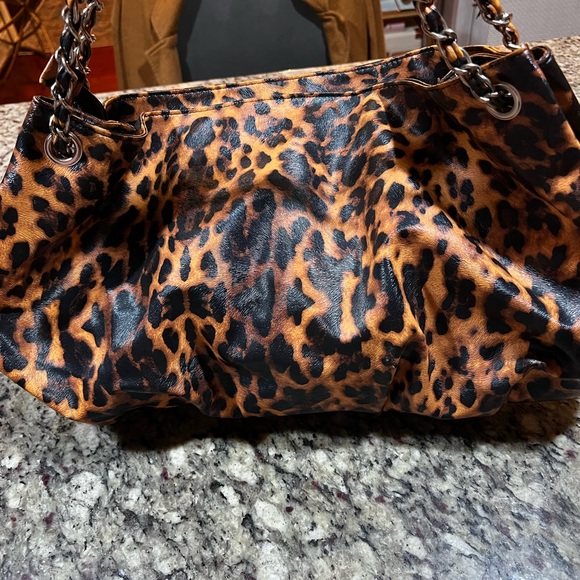 Estate Sale Charm - Picture 4 of 4